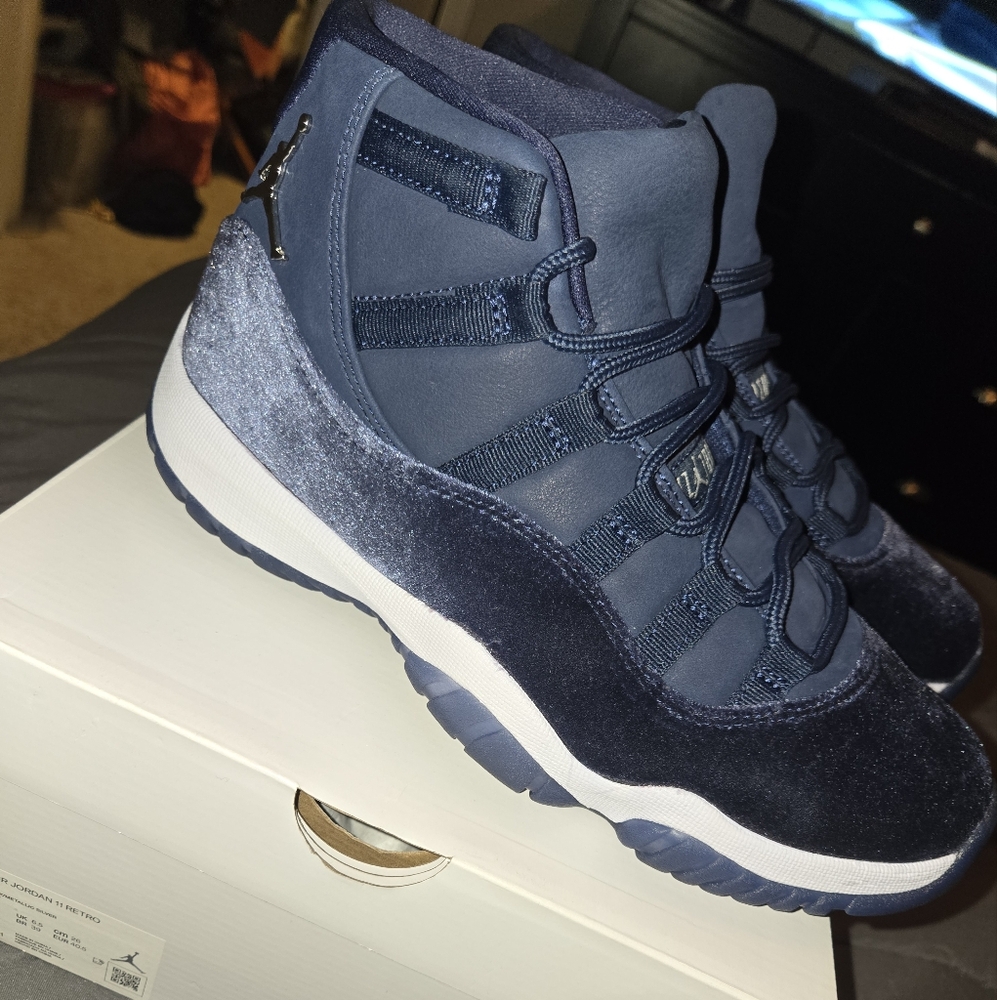 Wmns Jordan Retro 11 Midnight Navy